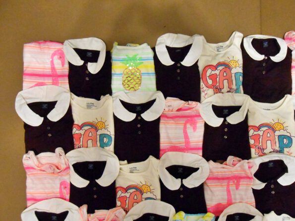 ( Lot no. 178 ) Wholesale Cheap New 55 pcs. Gap Baby, Toddler & Kids Hoodie & Clothing ( Authentic clothes 100% )