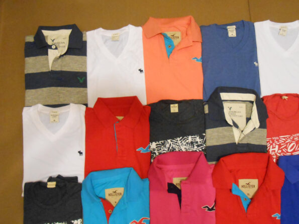 ( Lot no. 152 ) Wholesale Cheap New 40 pcs. Name brand Men Polo, T-shirt Size XSSMLXL ( Authentic clothing 100% )
